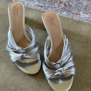 Badgley Mischka sandals